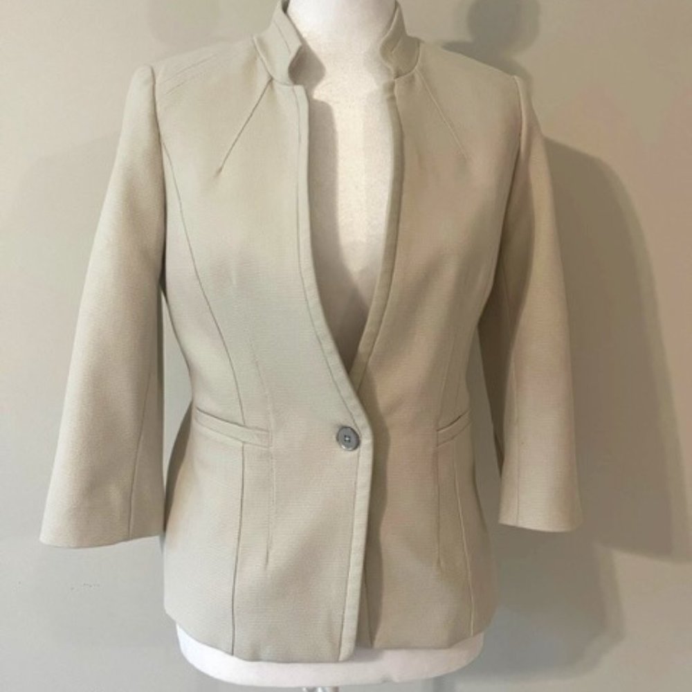 White House Black Market Ivory 3/4 Sleeve Blazer